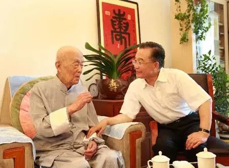 https://ss0.baidu.com/6ONWsjip0QIZ8tyhnq/it/u=1980838398,3189207150&fm=173&s=BD2AE6175A61568E53866D6F0300A069&w=450&h=329&img.JPEG